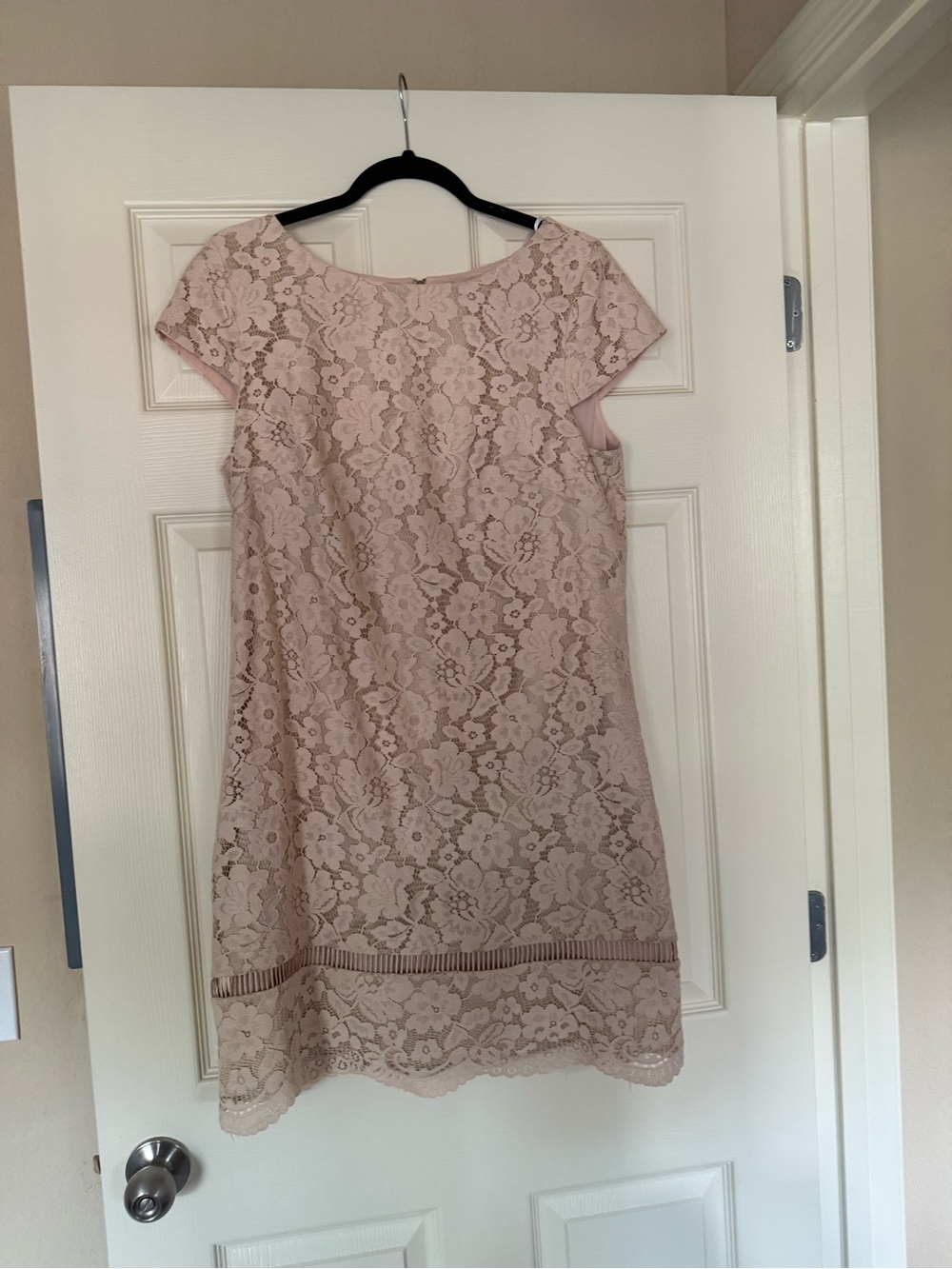 Vince Camuto Blush Lace Midi Dress